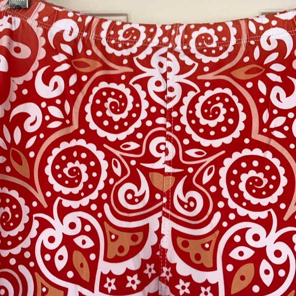 Capri Yoga Pants - Picture 2 of 4